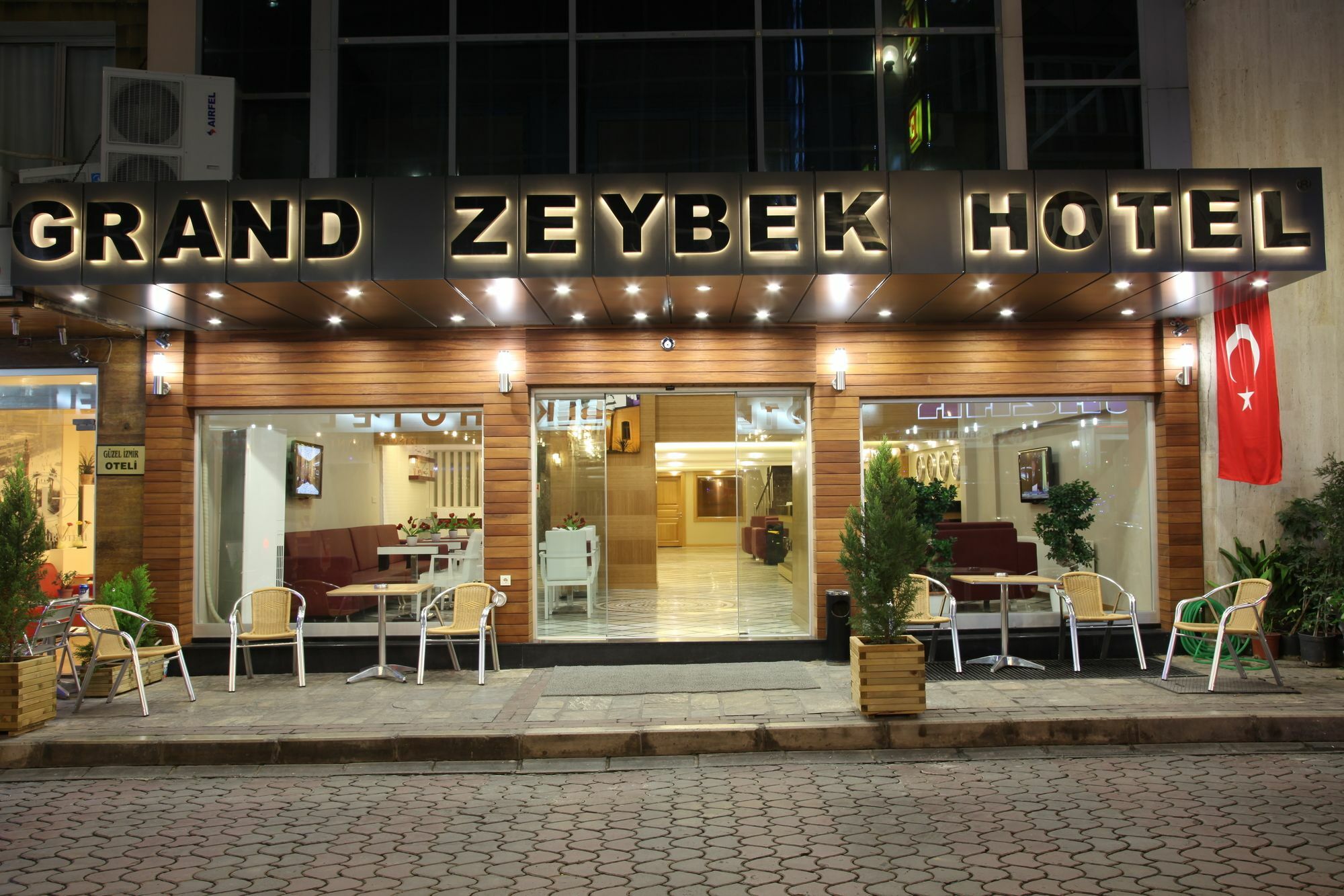 The New Hotel Zeybek İzmir Buitenkant foto